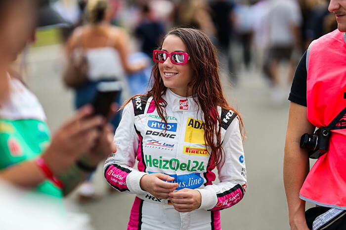 Carrie Schreiner am Renntag