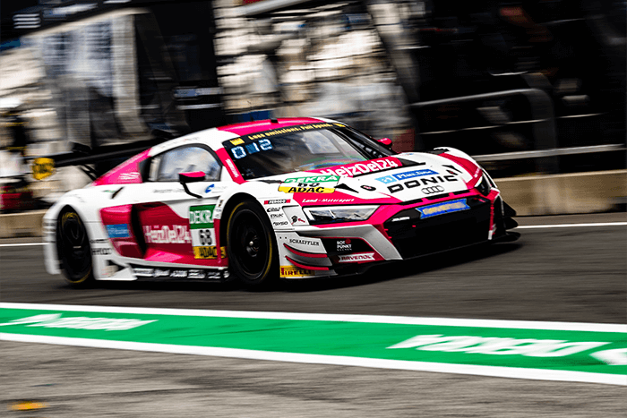 Carrie Schreiner auf der Rennstrecke